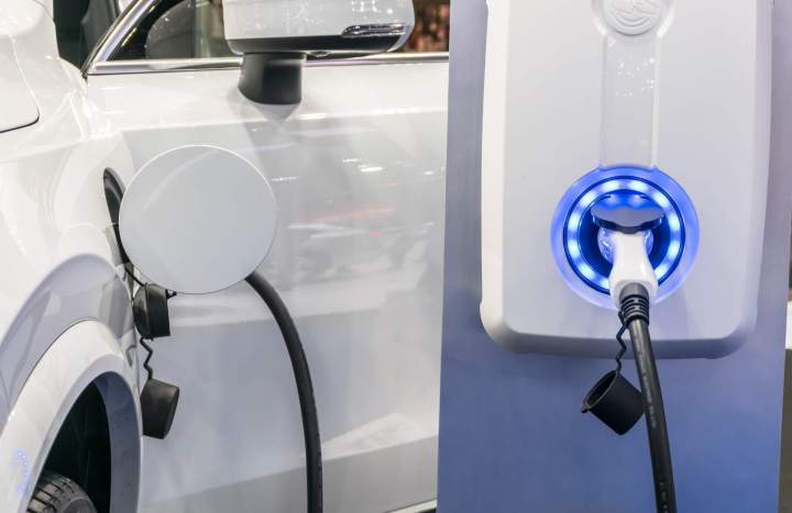 Installation borne de recharge Pau